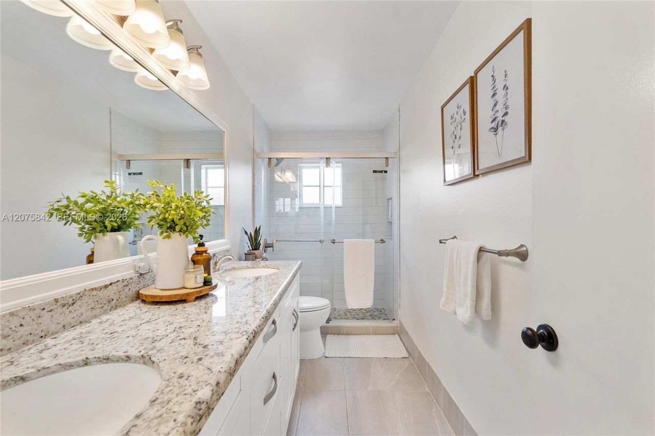 2224 Salerno Cir, Weston, FL 33327 Photo