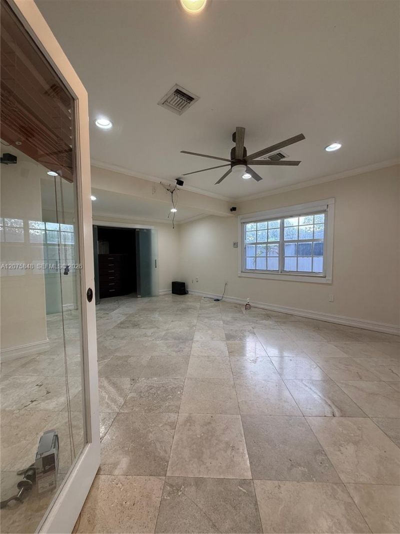 3889 NW 5th St, Miami, FL 33126 Photo