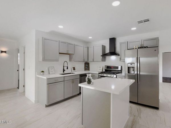 5703 W Sells Drive, Phoenix, AZ 85031