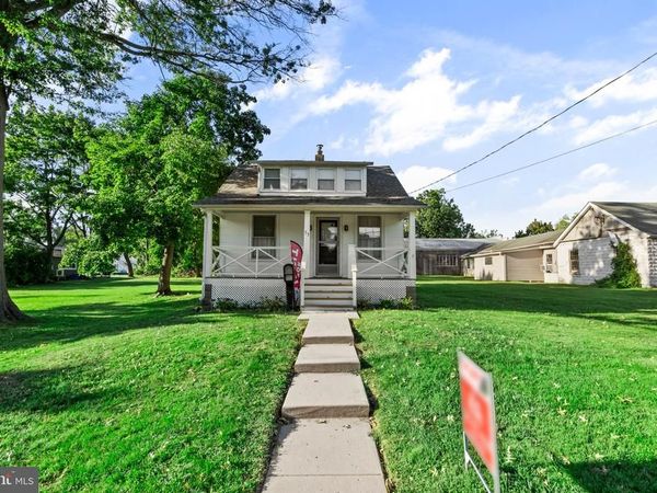 33 WILLIAMSON AVENUE, LEVITTOWN, PA 19054
