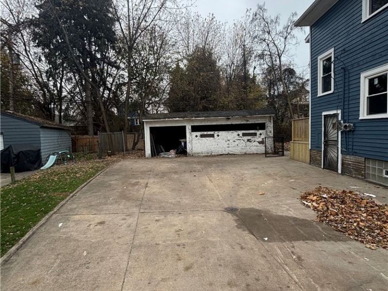 710 Linn Drive, Cleveland, OH 44108 Photo 24