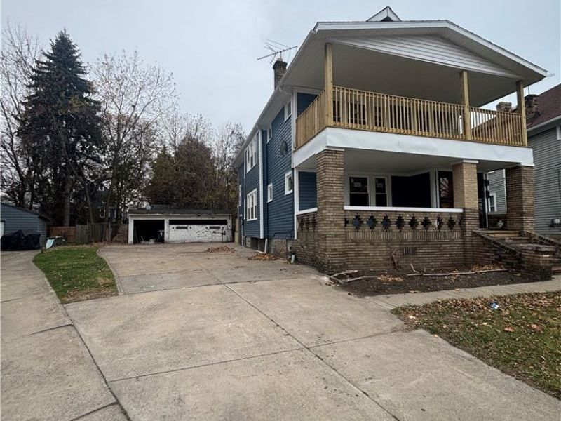 710 Linn Drive, Cleveland, OH 44108 Photo 5