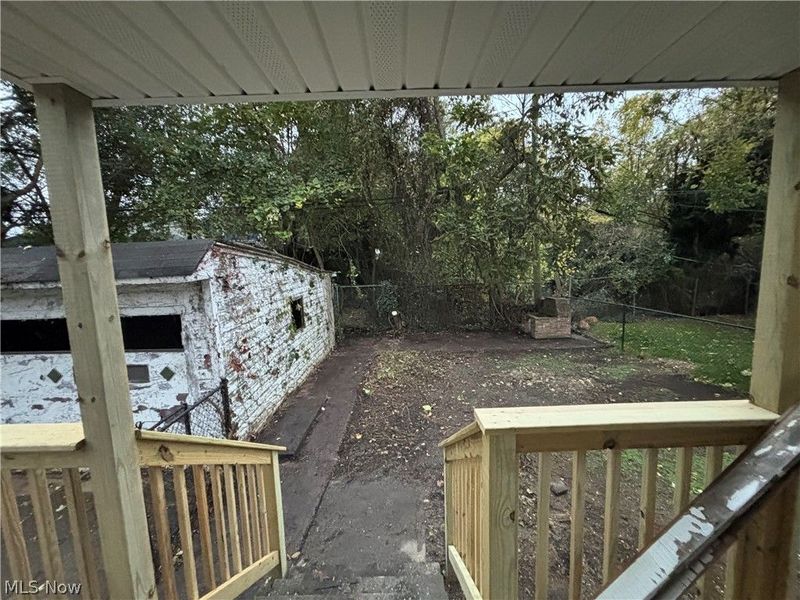 710 Linn Drive, Cleveland, OH 44108 Photo 6