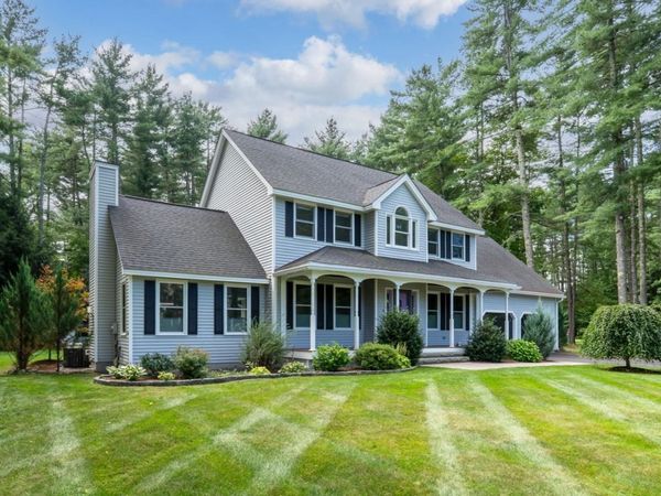 4 Taconic Drive, Merrimack, NH 03054