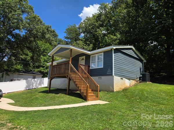 23 S Mickley Avenue , Bessemer City, NC 28016