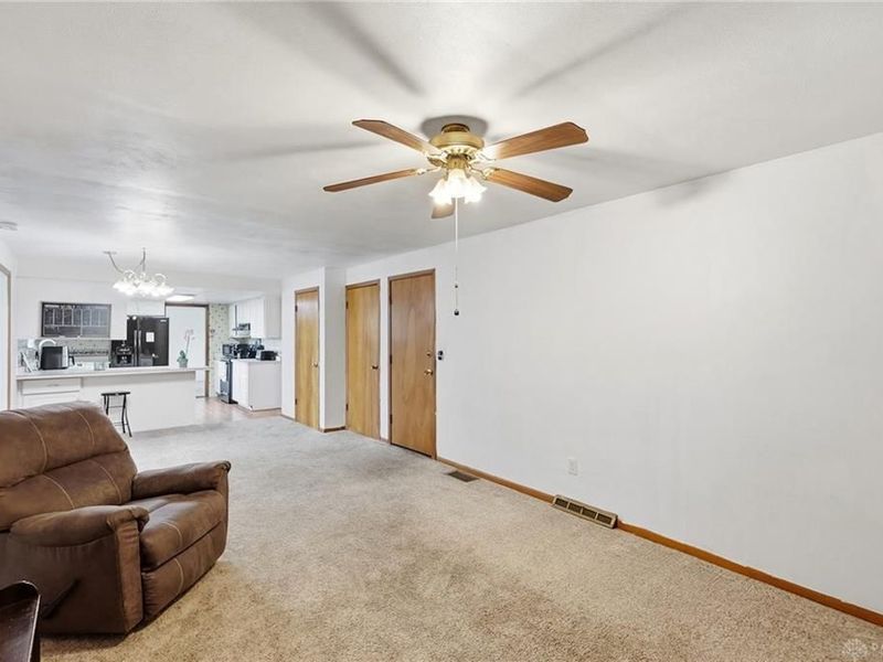 933 E David Road, Kettering, OH 45429 Photo 14