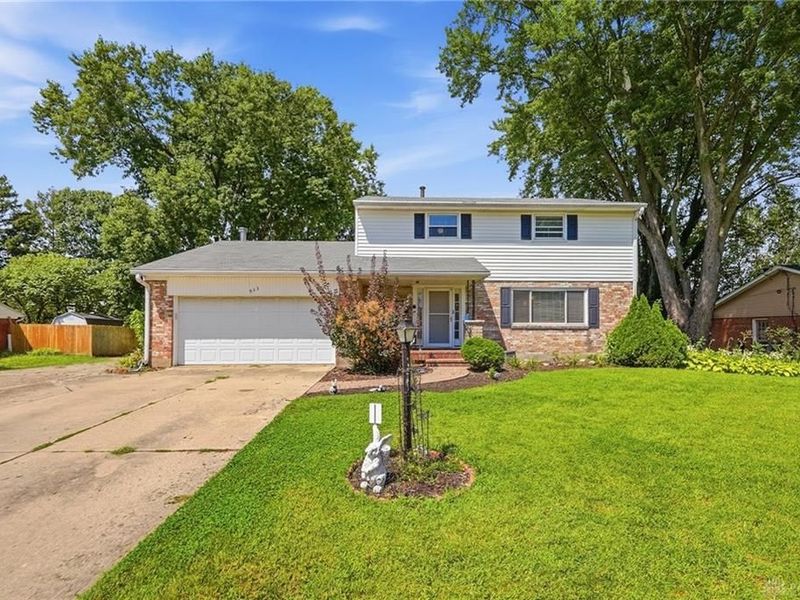 933 E David Road, Kettering, OH 45429 Photo 2