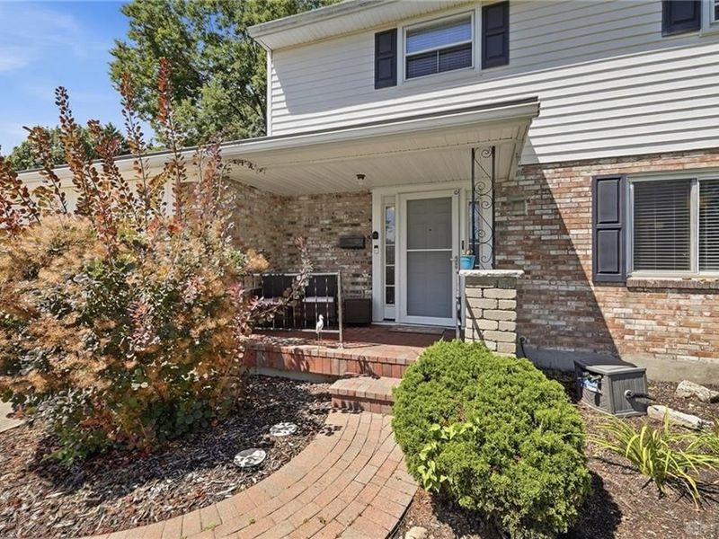 933 E David Road, Kettering, OH 45429 Photo 4