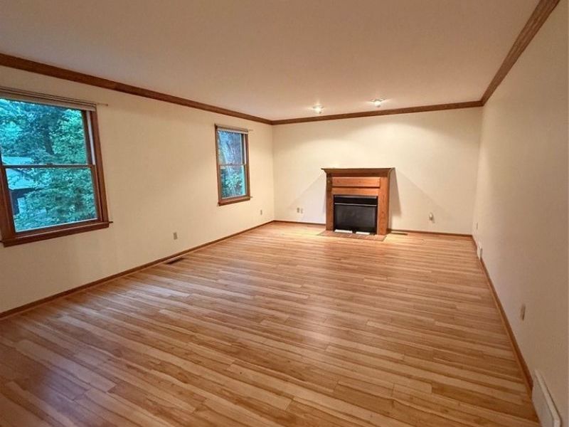 8 Apache Trail, Malvern, OH 44644 Photo 11