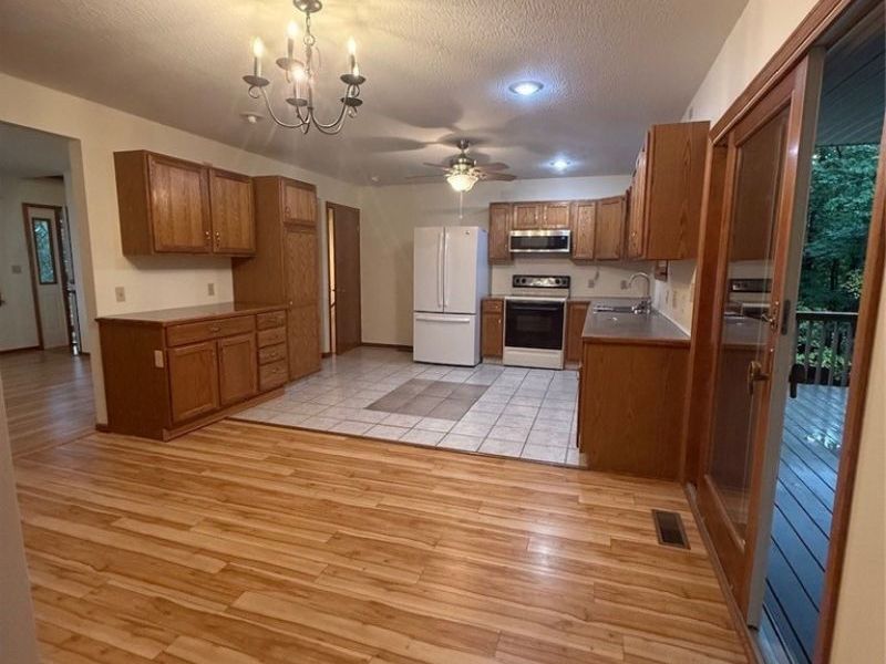 8 Apache Trail, Malvern, OH 44644 Photo 13