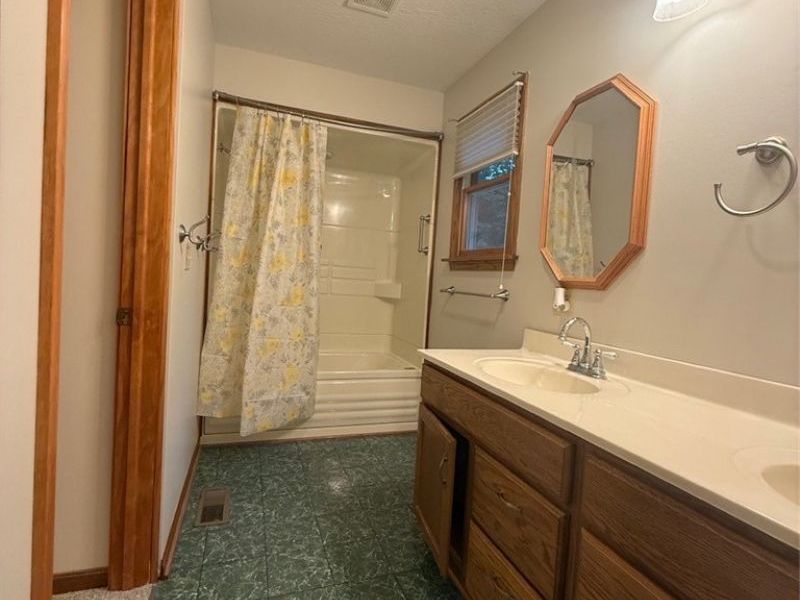 8 Apache Trail, Malvern, OH 44644 Photo 17