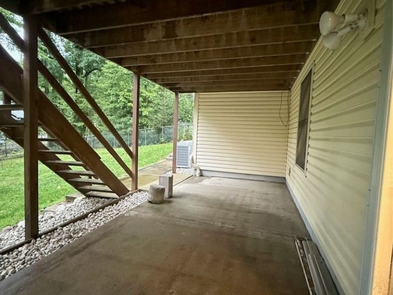 8 Apache Trail, Malvern, OH 44644 Photo 9