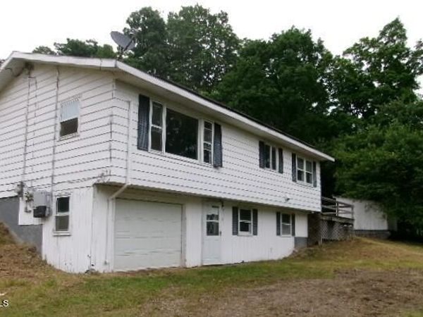 26 Rogers Lane, Cambridge, NY 12816