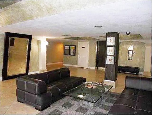 701 NW 19th Street, Unit 408, Fort Lauderdale, FL 33311 Photo