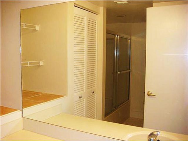 701 NW 19th Street, Unit 408, Fort Lauderdale, FL 33311 Photo