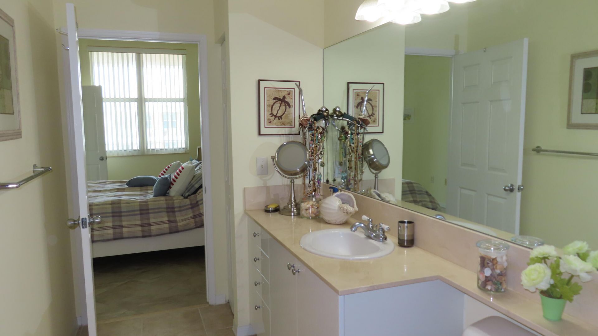 806 E Windward Way, Unit 604, Lantana, FL 33462 Photo