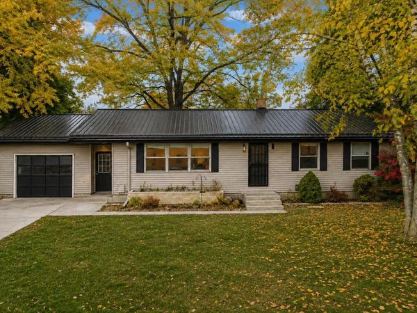 1055 Spruce Street, Fremont, MI 49412