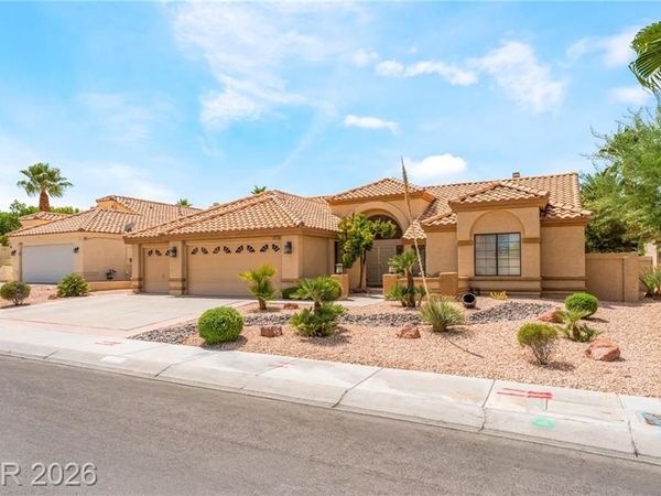 2305 Bear Valley Street , Las Vegas, NV 89128