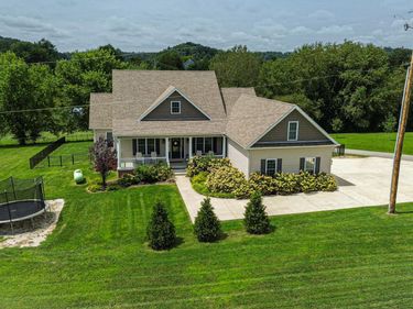 212 Mccoy Road, Grayson, KY 41143