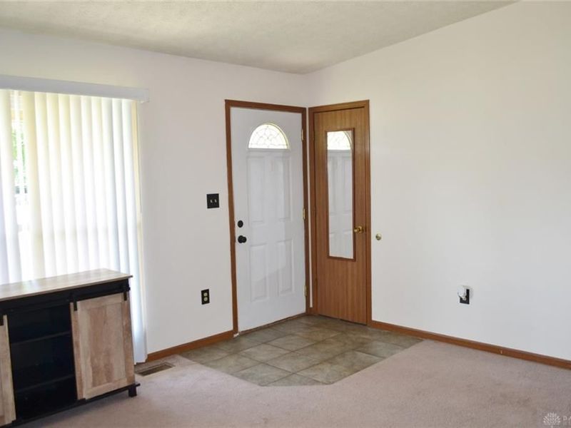 846 Aspen Road, New Carlisle, OH 45344 Photo 4