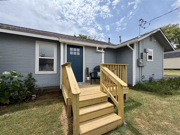 307 N Hartman Avenue, Cushing, OK 74023