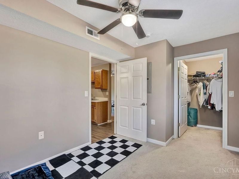 5970 Colerain Avenue, Unit 1, Green Township, OH 45239 Photo 12
