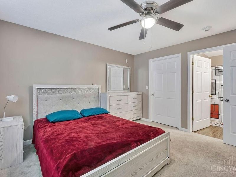 5970 Colerain Avenue, Unit 1, Green Township, OH 45239 Photo 14