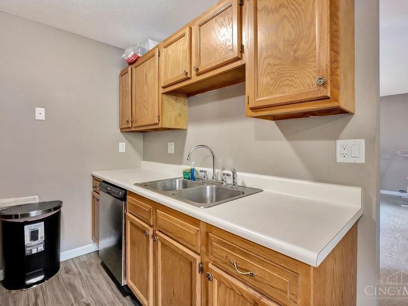 5970 Colerain Avenue, Unit 1, Green Township, OH 45239 Photo 9