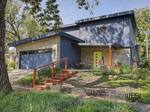 1141 Delaware Street, Lawrence, KS 66044