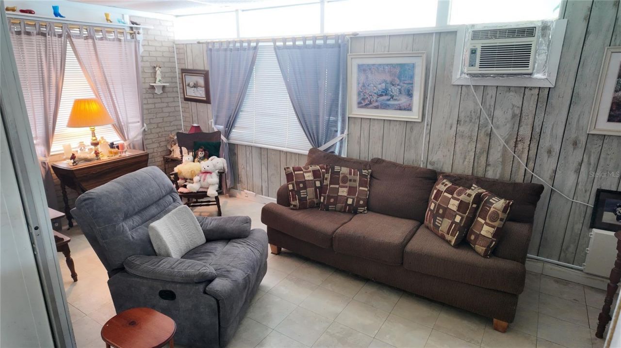 7485 17th Street N, Saint Petersburg, FL 33702 Photo