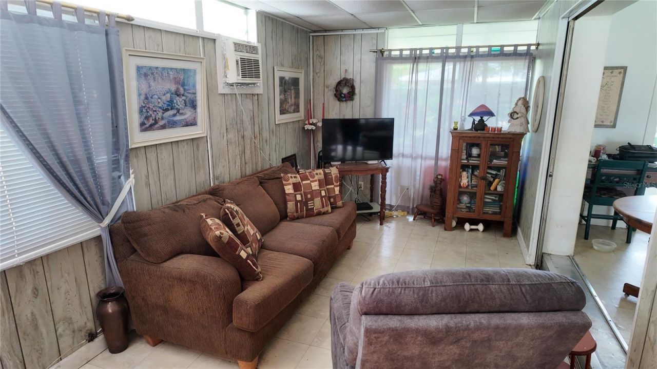 7485 17th Street N, Saint Petersburg, FL 33702 Photo
