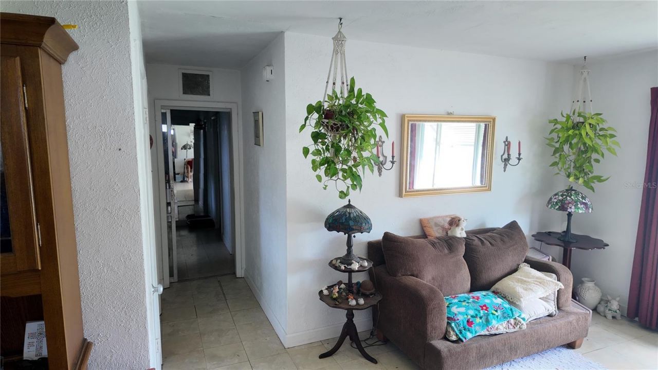 7485 17th Street N, Saint Petersburg, FL 33702 Photo