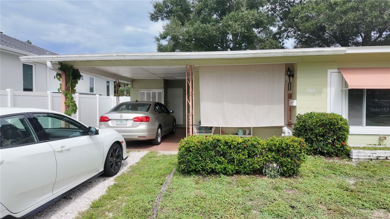 7485 17th Street N, Saint Petersburg, FL 33702 Photo