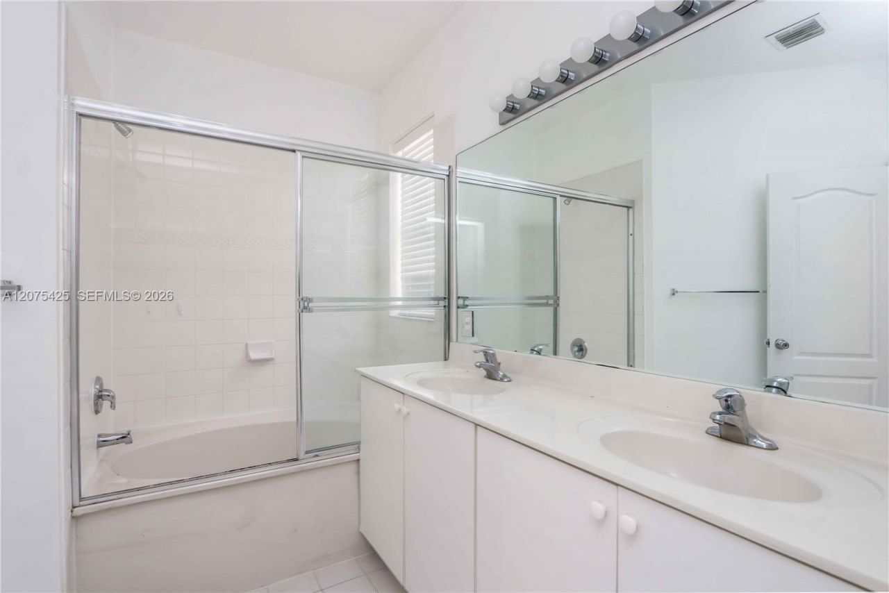 3955 NE 11th Dr , Unit 3955, Homestead, FL 33033 Photo