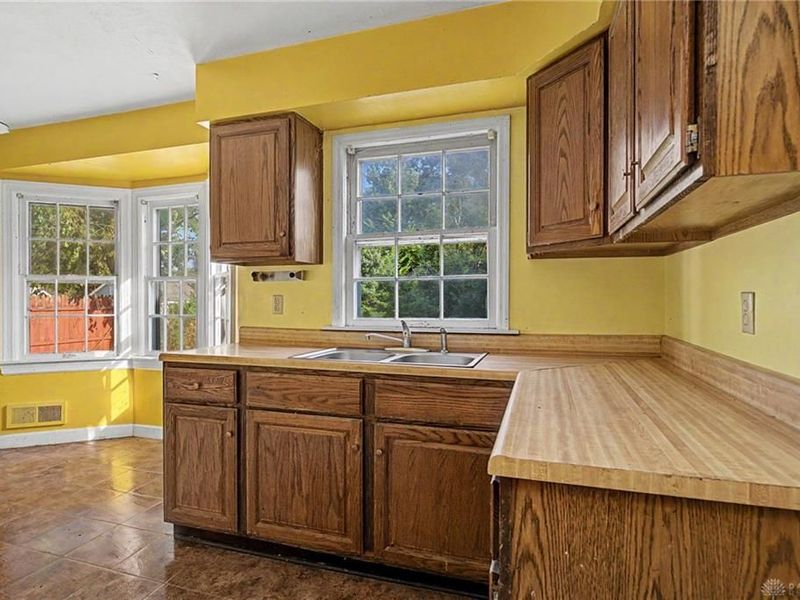 4015 E 4th Street, Dayton, OH 45403 Photo 17