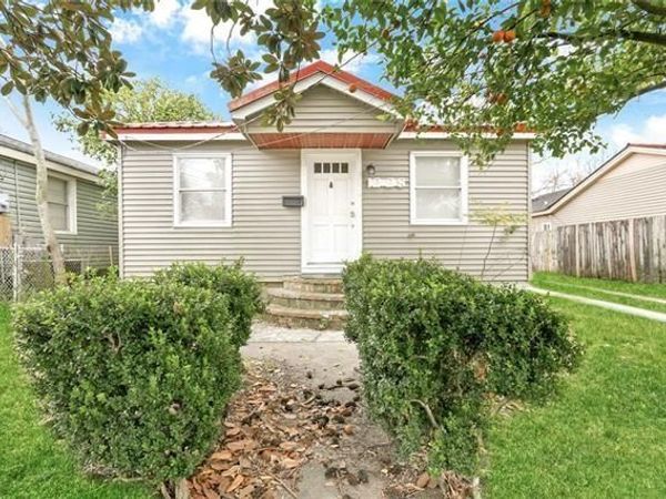1228 SOUTHLAWN Boulevard , New Orleans, LA 70114