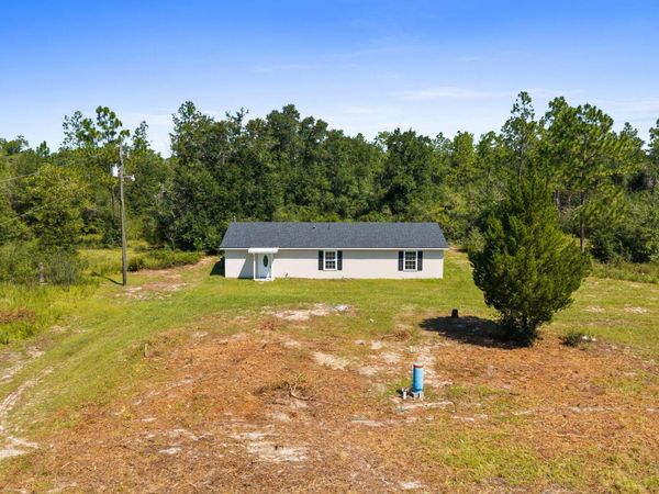 10511 Western Road , Fountain, FL 32438