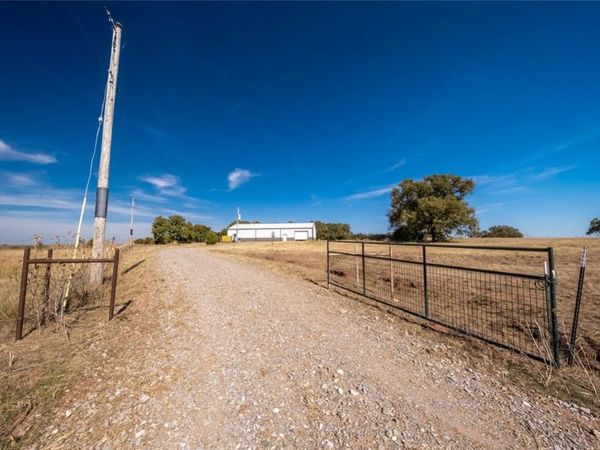 19464 Luna Lane, Lindsay, OK 73052