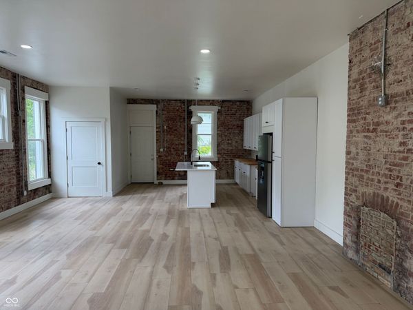2701 N College Avenue, Indianapolis, IN 46205