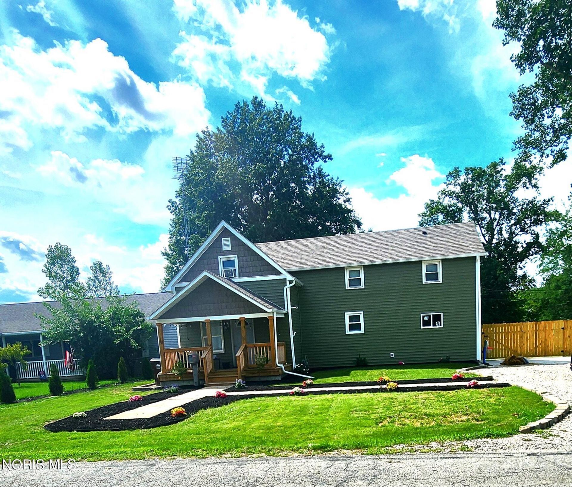 714 Moss Street, Defiance, OH 43512 Main Photo