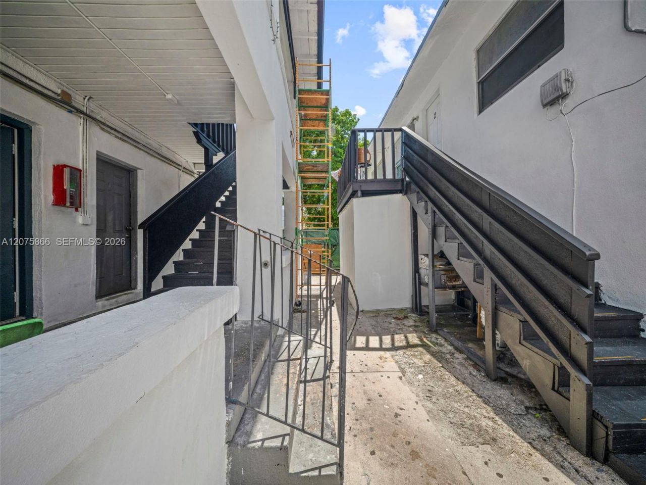500 SW 8th Ave , Miami, FL 33130 Photo