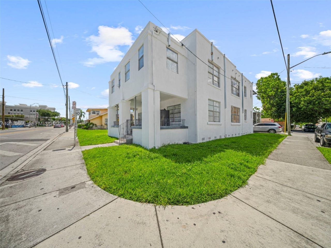 500 SW 8th Ave , Miami, FL 33130 Photo