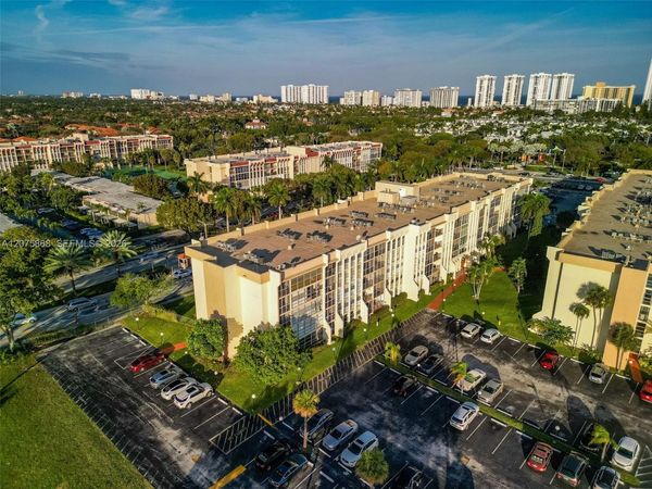 2000 Atlantic Shores Blvd, Unit 407, Hallandale Beach, FL 33009