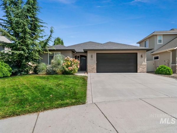 2434 N Betula Ave, Meridian, ID 83646