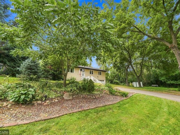13240 Dahlgren Road, Minnetonka, MN 55305