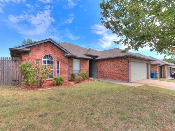 541 NE 23rd Terrace, Newcastle, OK 73065