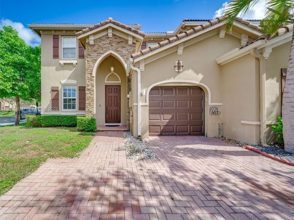 15335 SW 9th Way, Unit 15335, Miami, FL 33194