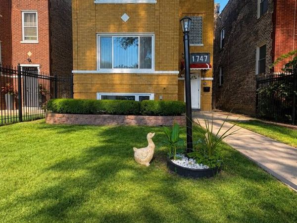 1747 N Luna Avenue , Chicago, IL 60639