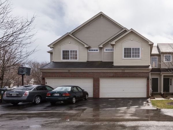 309 Abington Woods Drive , Aurora, IL 60502