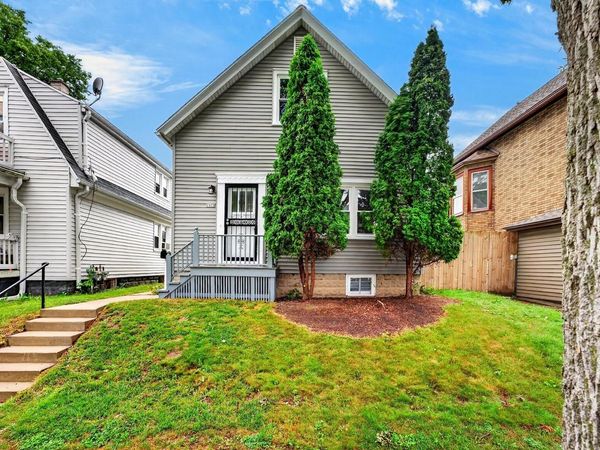 1979 S 10th STREET, Milwaukee, WI 53204